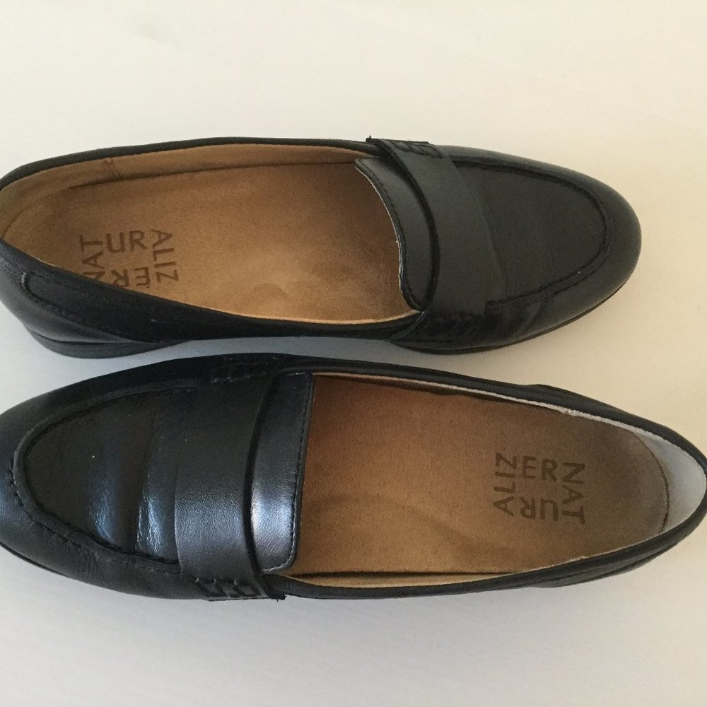 Naturalizer Milo Black Leather Loafer Size 6